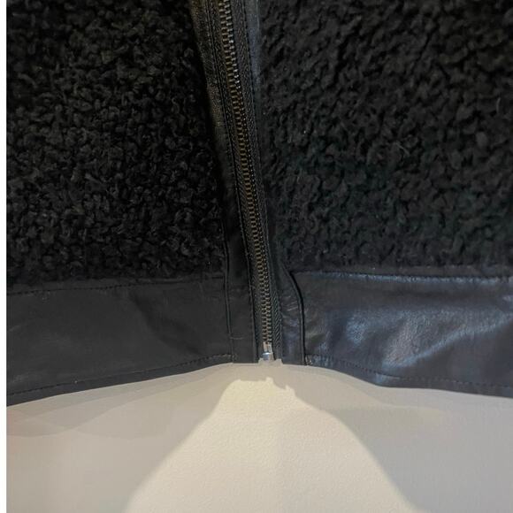 William Rast Faux Fur Trim Bomber Jacket Vegan Faux Leather Black Size Large - Picture 5 of 8